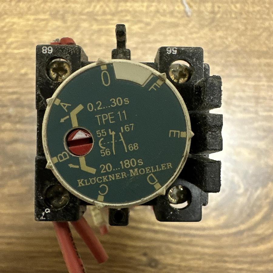 Used Klockner-Moeller,DIL R22,WTPE 11 DIL R Pneumatic Timer Module