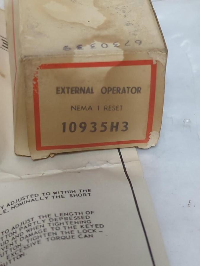 CUTLER HAMMER,10935H3,EXTERNAL OPERATOR NEMA SIZE 1 NOS