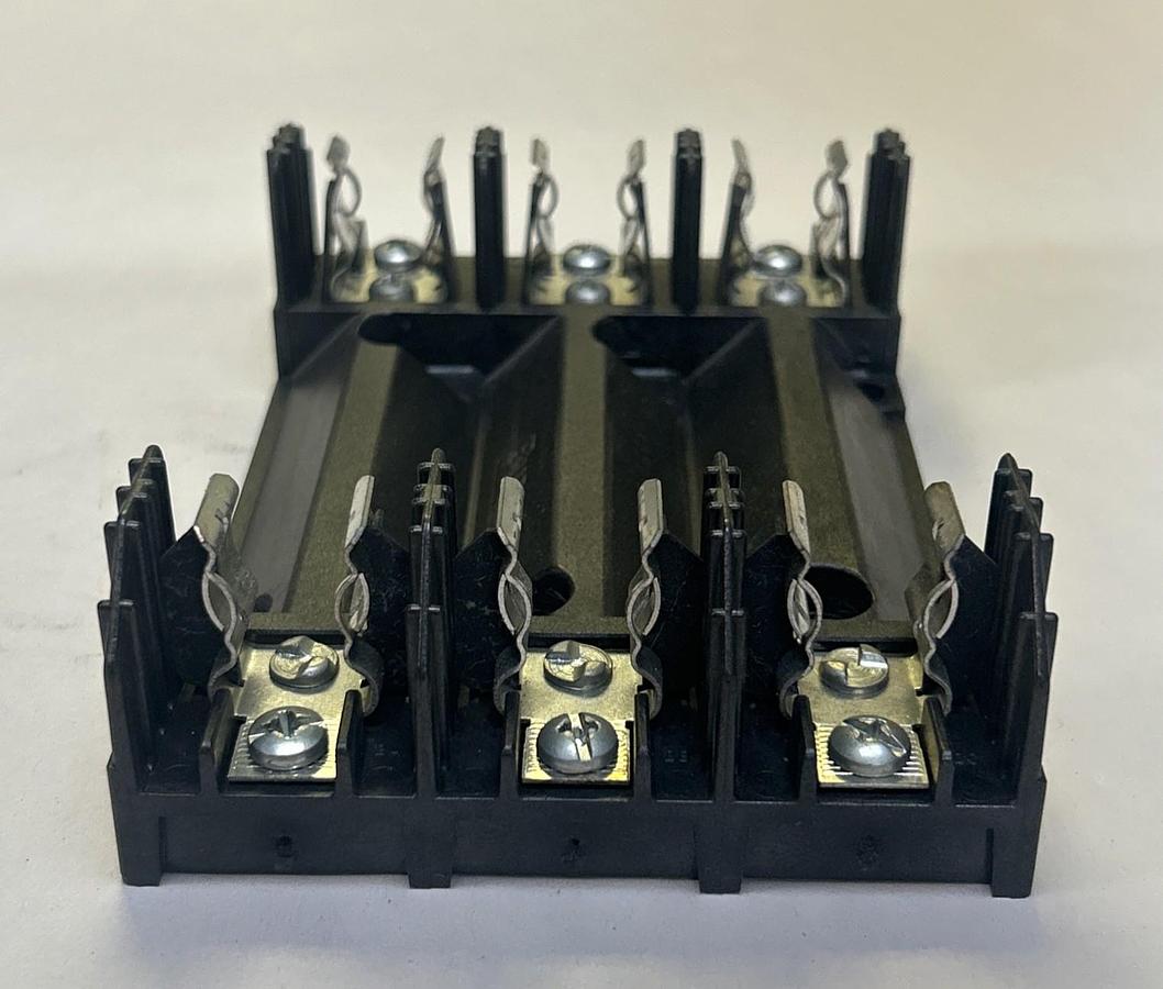 Used BUSSMANN,LR47235,FUSE HOLDER 30A 600V