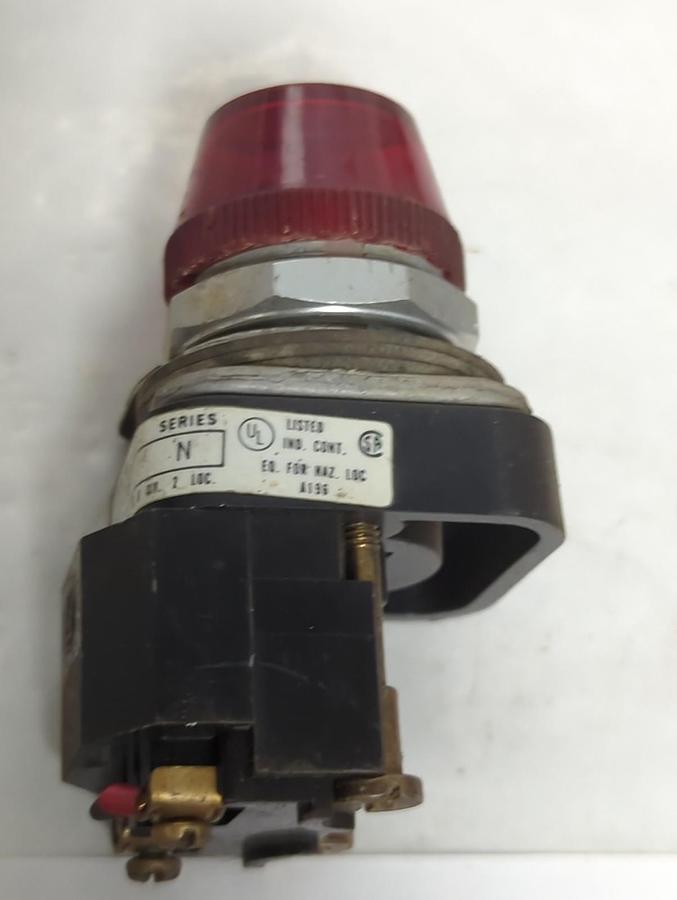 Used ALLEN BRADLEY,800T-P16,SERIES N PUSH BUTTON RED PRE-OWNED