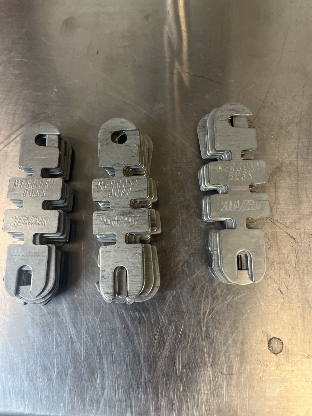 BUSSMANN,200 AMP,250V RENEWABLE FUSE LINK LOT OF 30