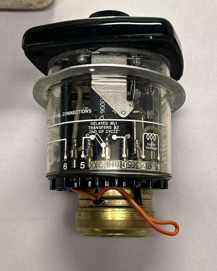 ATC,305B101A10XX,ELECTRONIC TIMER NOS