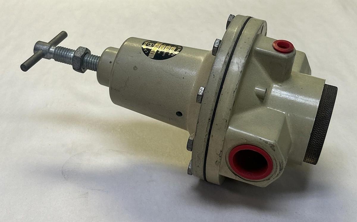Used CA NORGREN,11-002-606,AIR PRESSURE REGULATOR