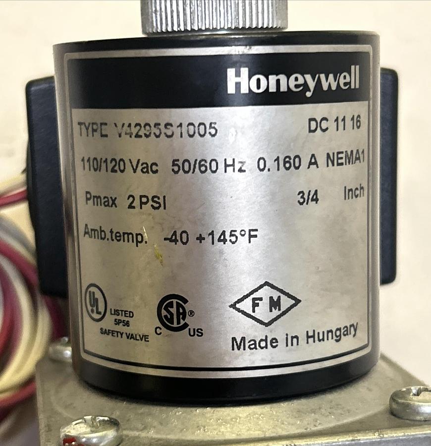 Used HONEYWELL,V4295S1005,SOLENOID VALVE 120VAC 2PSI