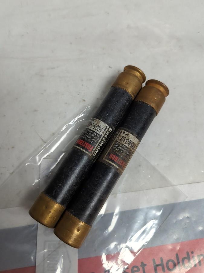 Used COOPER BUSSMANN,FRS-R-3-1/2,FUSETRON 3-1/2 AMP FUSE LOT OF 2 PRE-OWNED