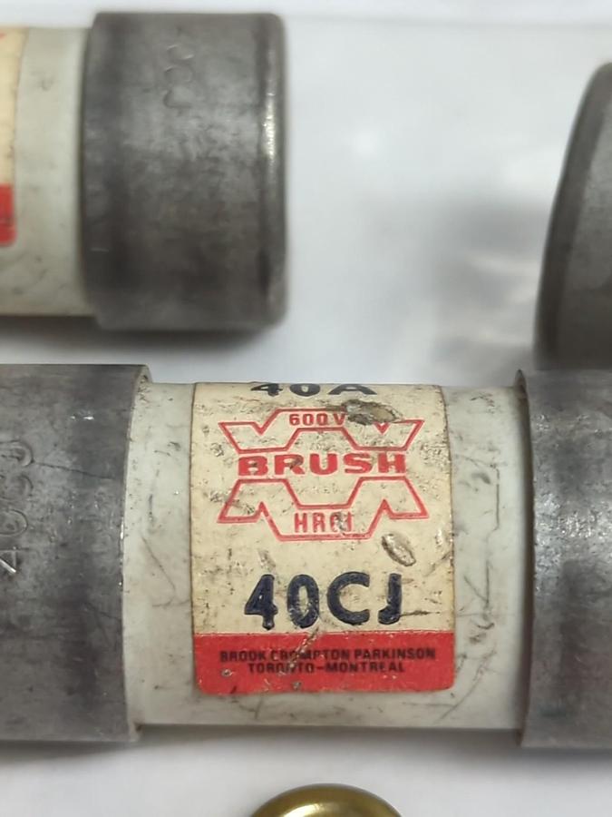 Used BRUSH,40CJ,FUSE 40 AMP LOT OF 3 PRE-OWNED