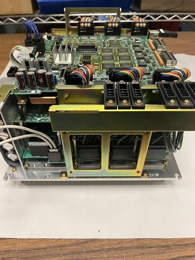 Used YASKAWA,CACR-UP6AAC,SERVO DRIVE