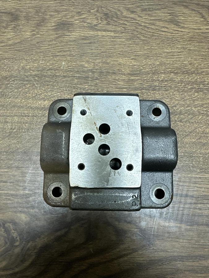 Vickers,316601,Hydraulic Valve Subplate