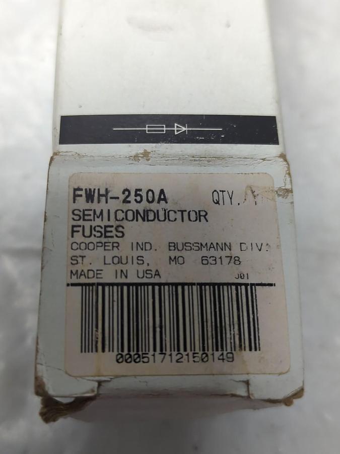 COOPER BUSSMANN,FWH-250A,SEMI-CONDUCTOR 250 AMP FUSE NOS
