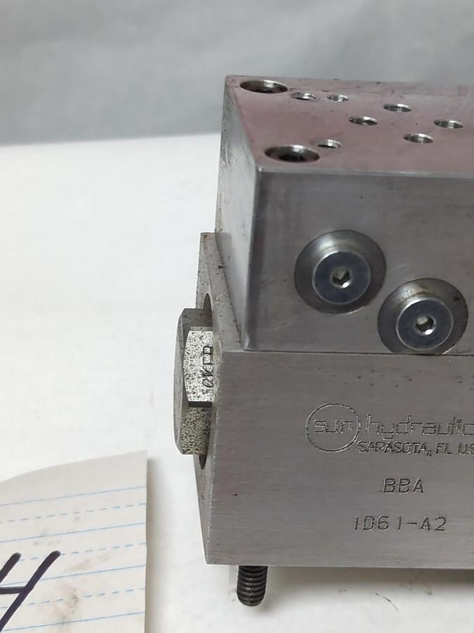 Used SUN HYDRAULICS,BBA,MANIFOLD ID61-A2+ PRE-OWNED