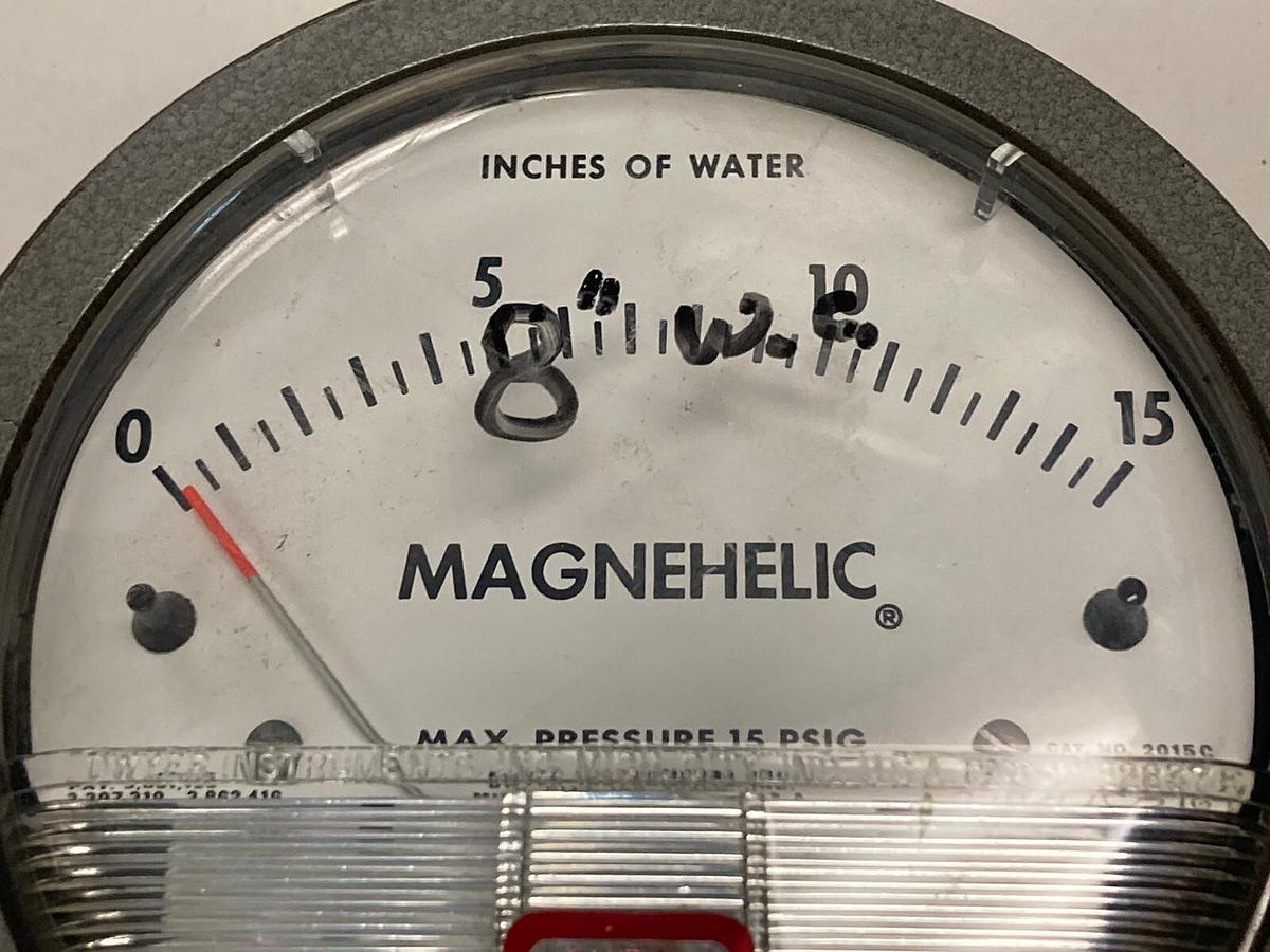 Used Dwyer,2015C,Pressure Gauge 15 PSI