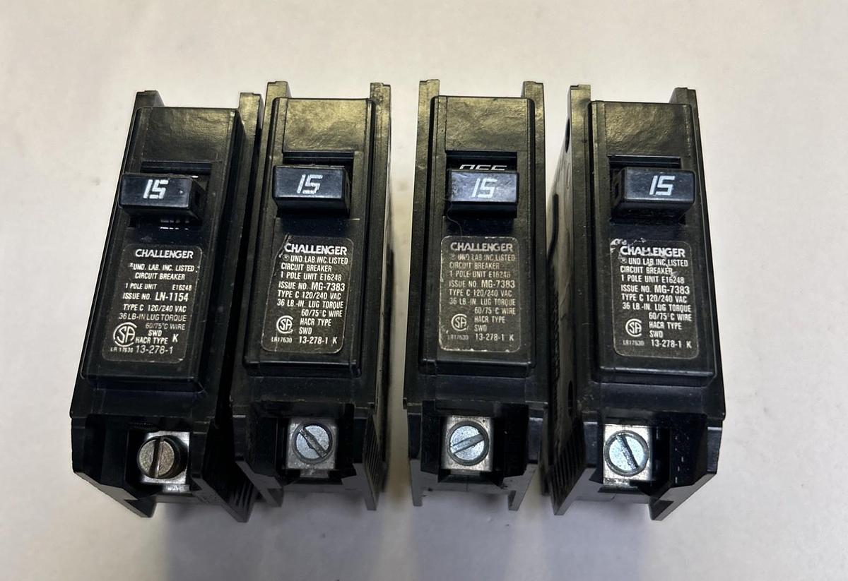 Used CHALLENGER,C115,CIRCUIT BREAKER 15A 120/240V 1P LOT OF 4