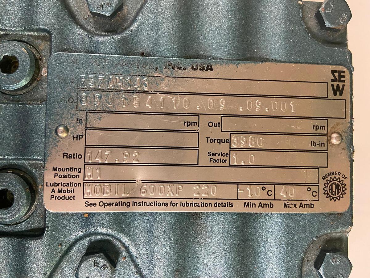 Sew Eurodrive,R57AM143,Gear Reducer Ratio 147.92 Torque 3980Lb-in