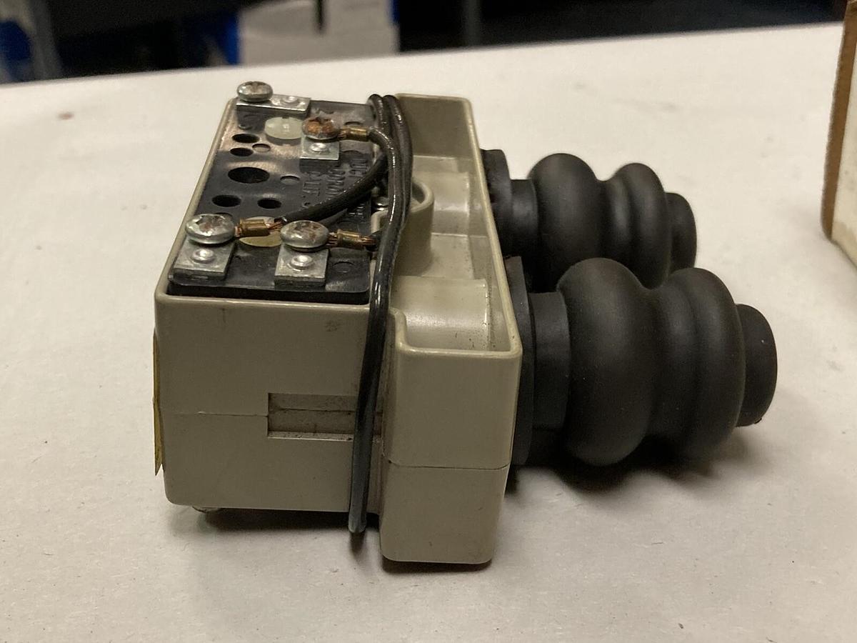 Duct-O-Wire,PB-BBM,Two Push Button One Speed Insert