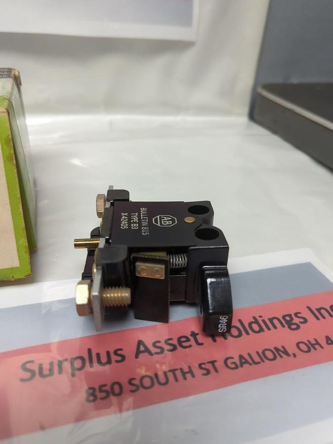 ALLEN BRADLEY,X-42405,R.H. OVERLOAD RELAY SIZE 3 NOS