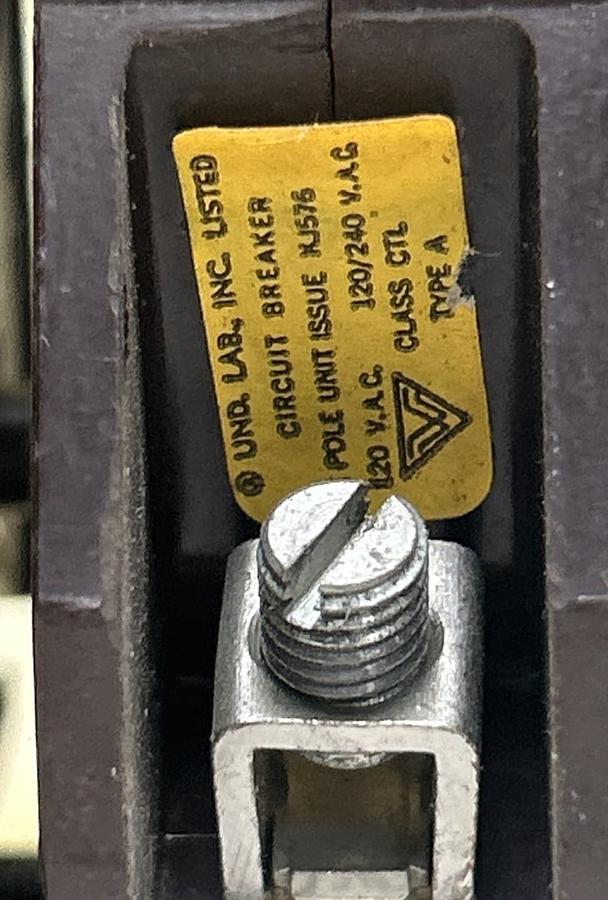 Used WADSWORTH,A115,CIRCUIT BREAKER 15A 120/240V 1P LOT OF 8