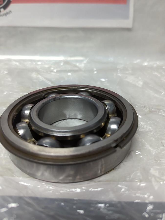 Used SKF,6309,METAL SHEILDED BALL BEARING WITH SNAP RING PRE-OWNED