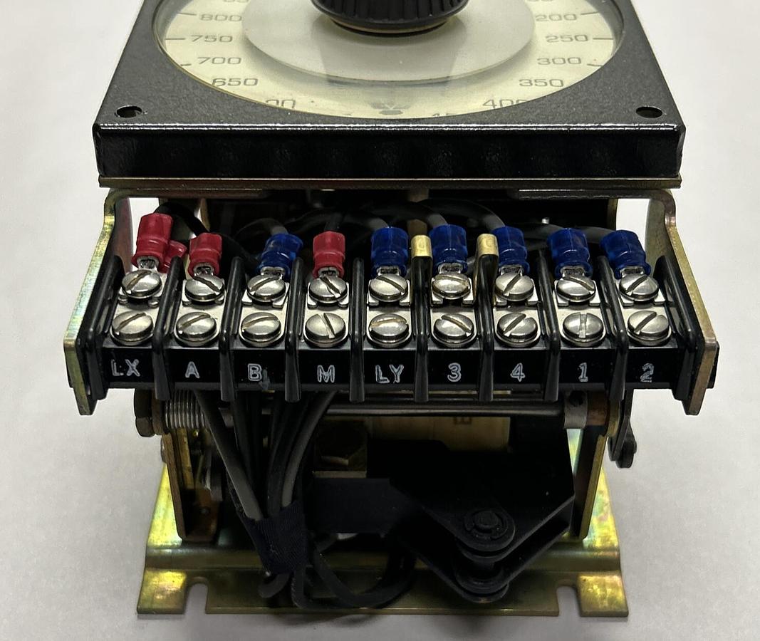 EAGLE SIGNAL CONTROLS,HZ41A6R121,MICROFLEX TIMER NOS