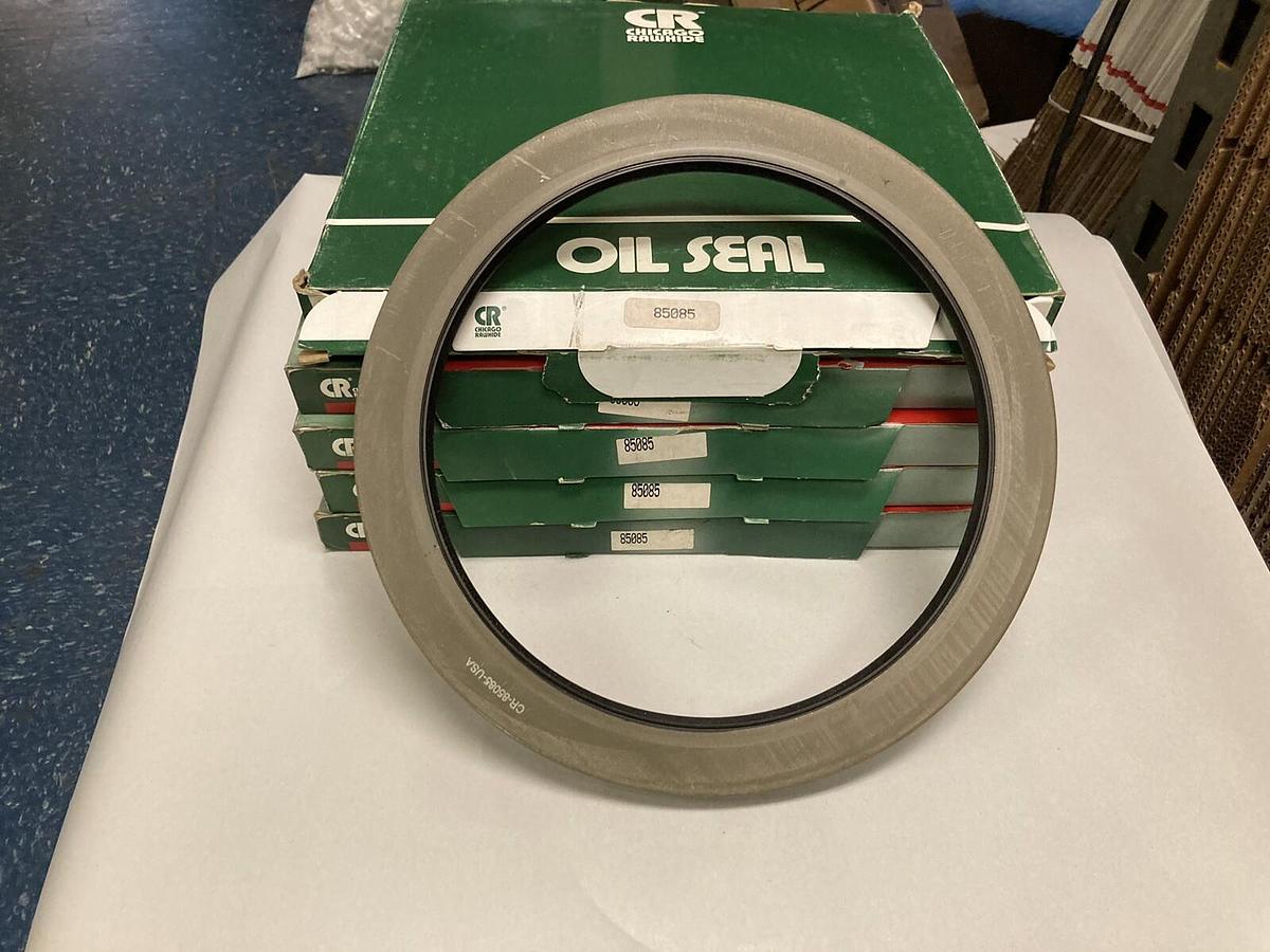 Chicago Rawhide,85085,Radial Shaft Oil Seal Lot of 5