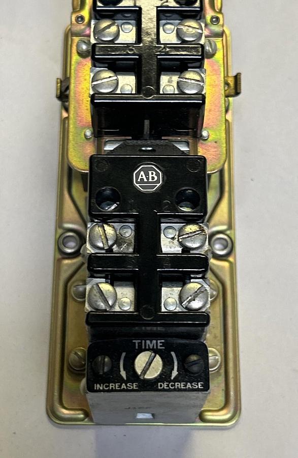 Used ALLEN BRADLEY,849-AXX,PNEUMATIC TIMER