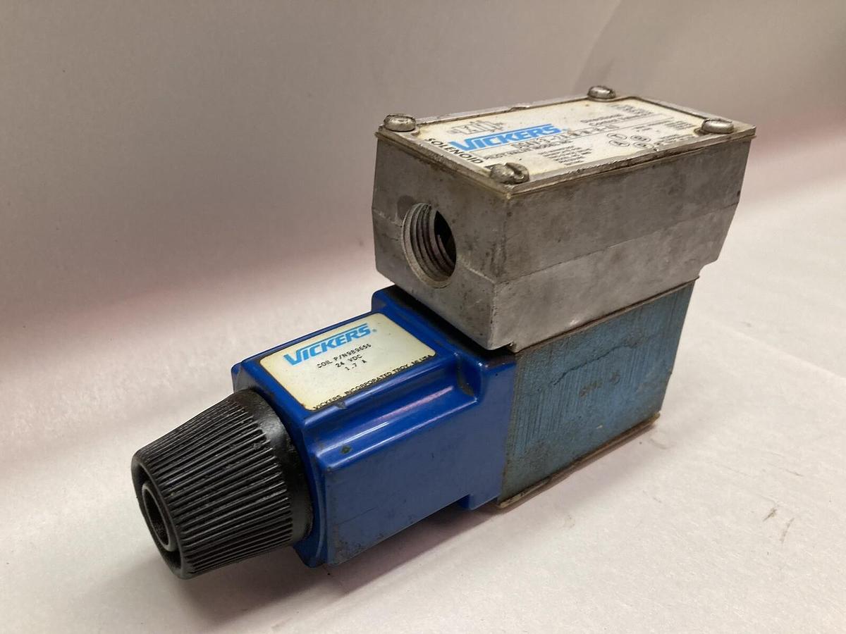 Used Vickers,DG4V-3-2A-M-W-H-40,Directional Control Pilot Valve Solenoid