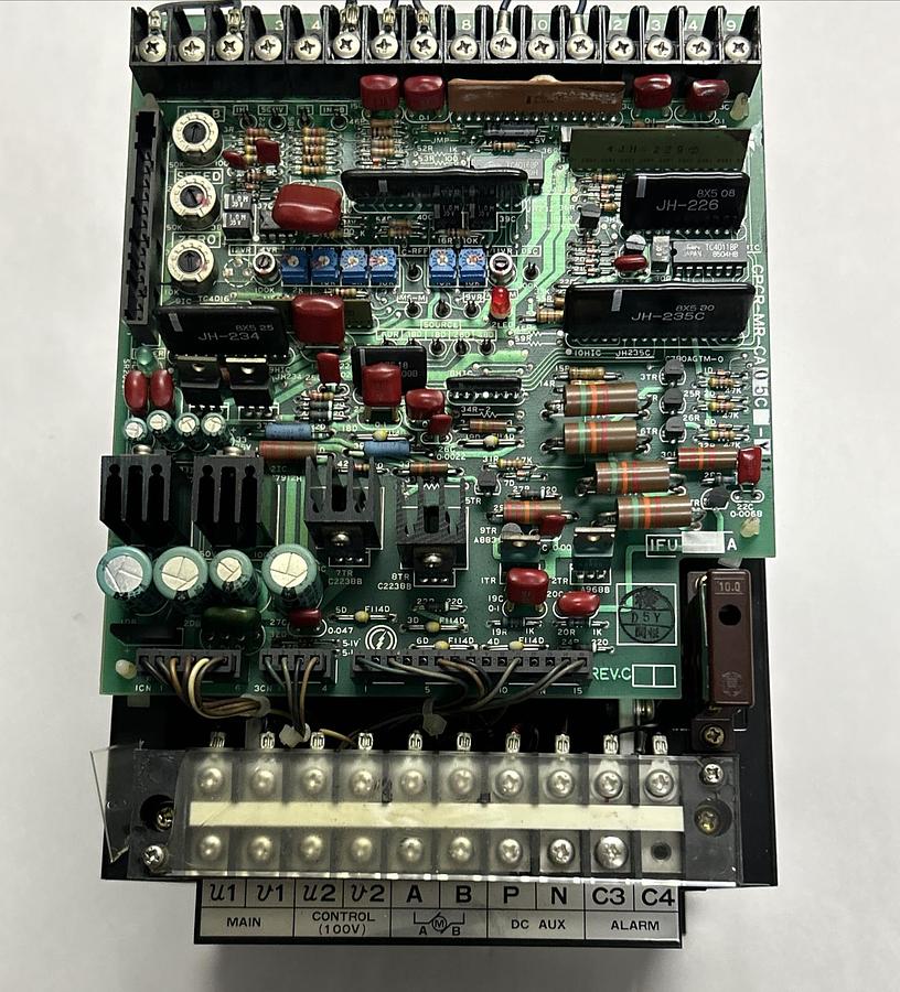 Used YASKAWA,CPCR-MR05C-Y11,SERVOPACK