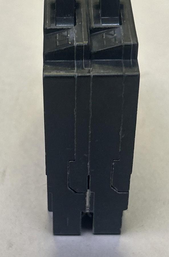 Used MURRAY,MP2020,TANDEM CIRCUIT BREAKER 20A 120/240V 2P