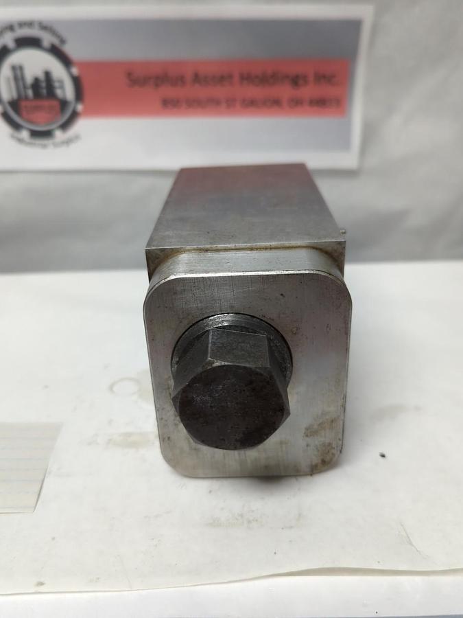 Used SUN HYDRAULICS,OFE7-A2,MANIFOLD 4151-148-000 WITH R-17A USED