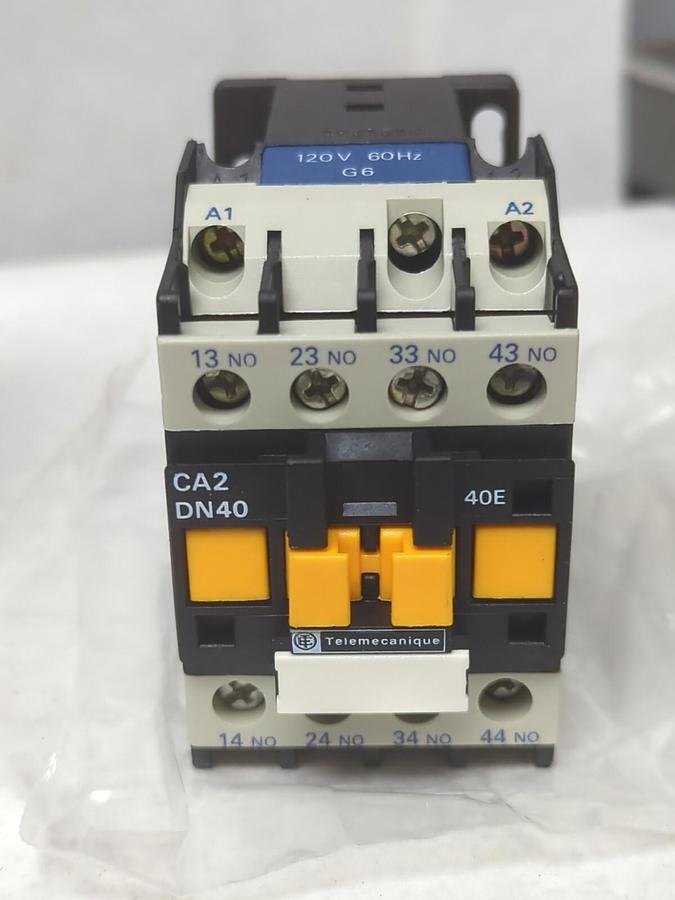TELEMECANIQUE,CA2DN40G6,CONTROL RELAY 120V 60HZ NOS