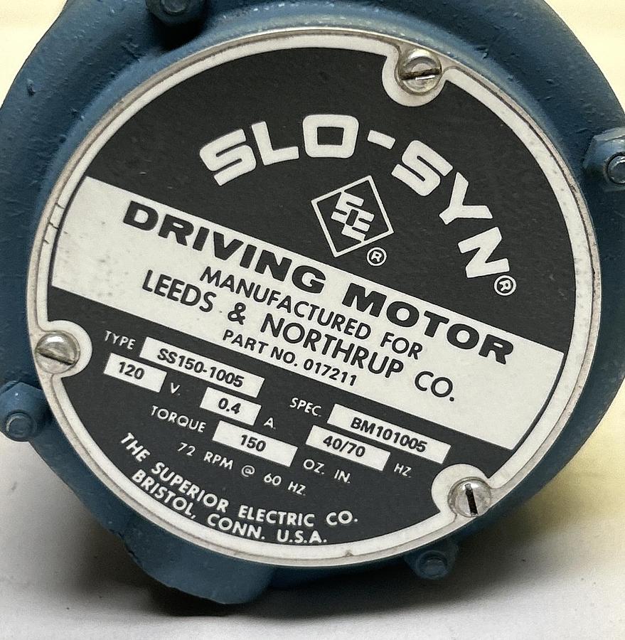 Used SLO-SYN,017211,DRIVING MOTOR 120V .4A 150 TORQUE 72RPM