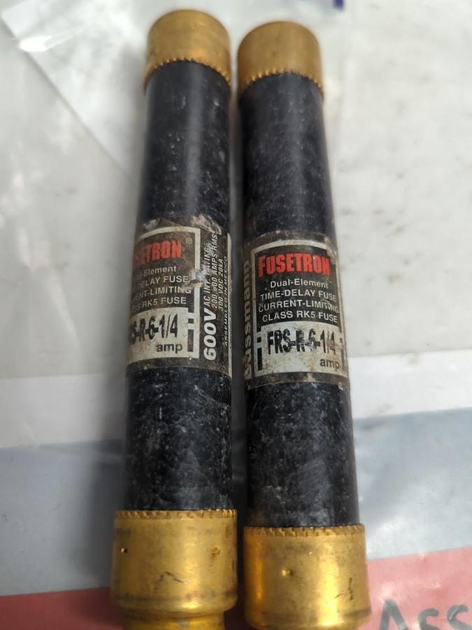 Used COOPER BUSSMANN,FRS-R-6-1/4,FUSETRON 6-1/4 AMP FUSE LOT OF 2 PRE-OWNED