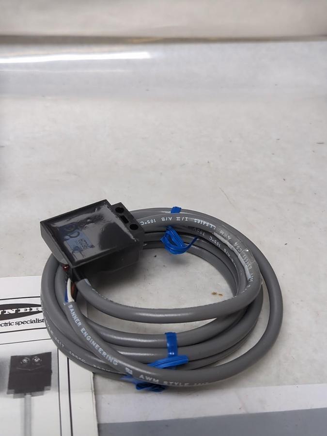 BANNER,SE61R,PHOTOELECTRIC SENSOR 26128 NOS