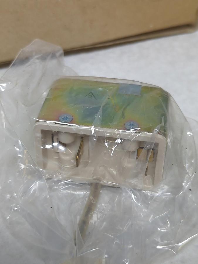 JUMO,EM-80,BOILER HIGH LIMIT THERMOSTAT NOS