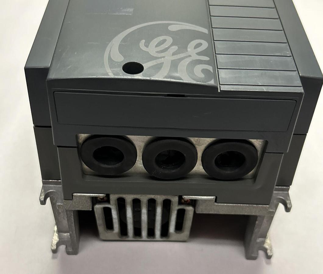 Used GENERAL ELECTRIC FUJI,6KES243002X1A1,AC DRIVE 2HP