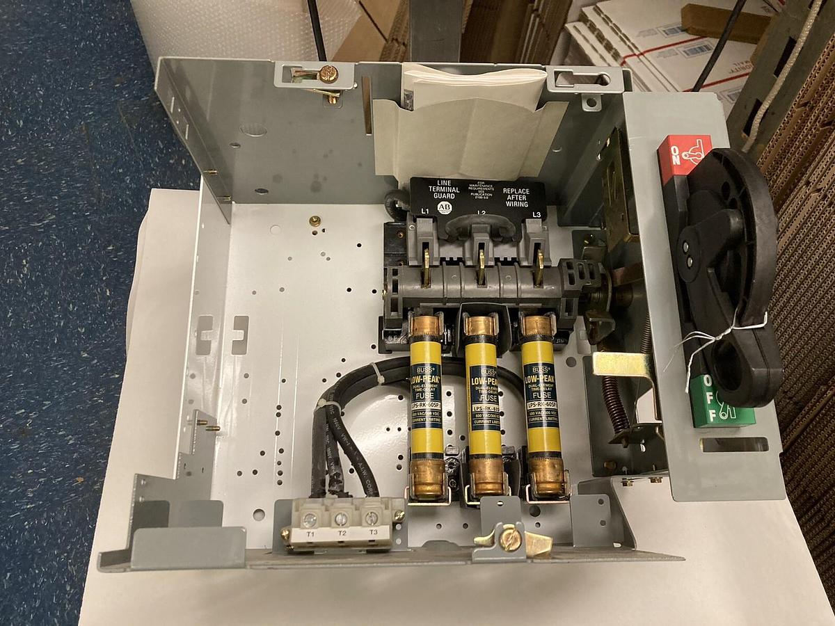 Used Allen Bradley,2100 2192F,30 Amp 12 INCH Fused MCC Disconnect Feeder Bucket