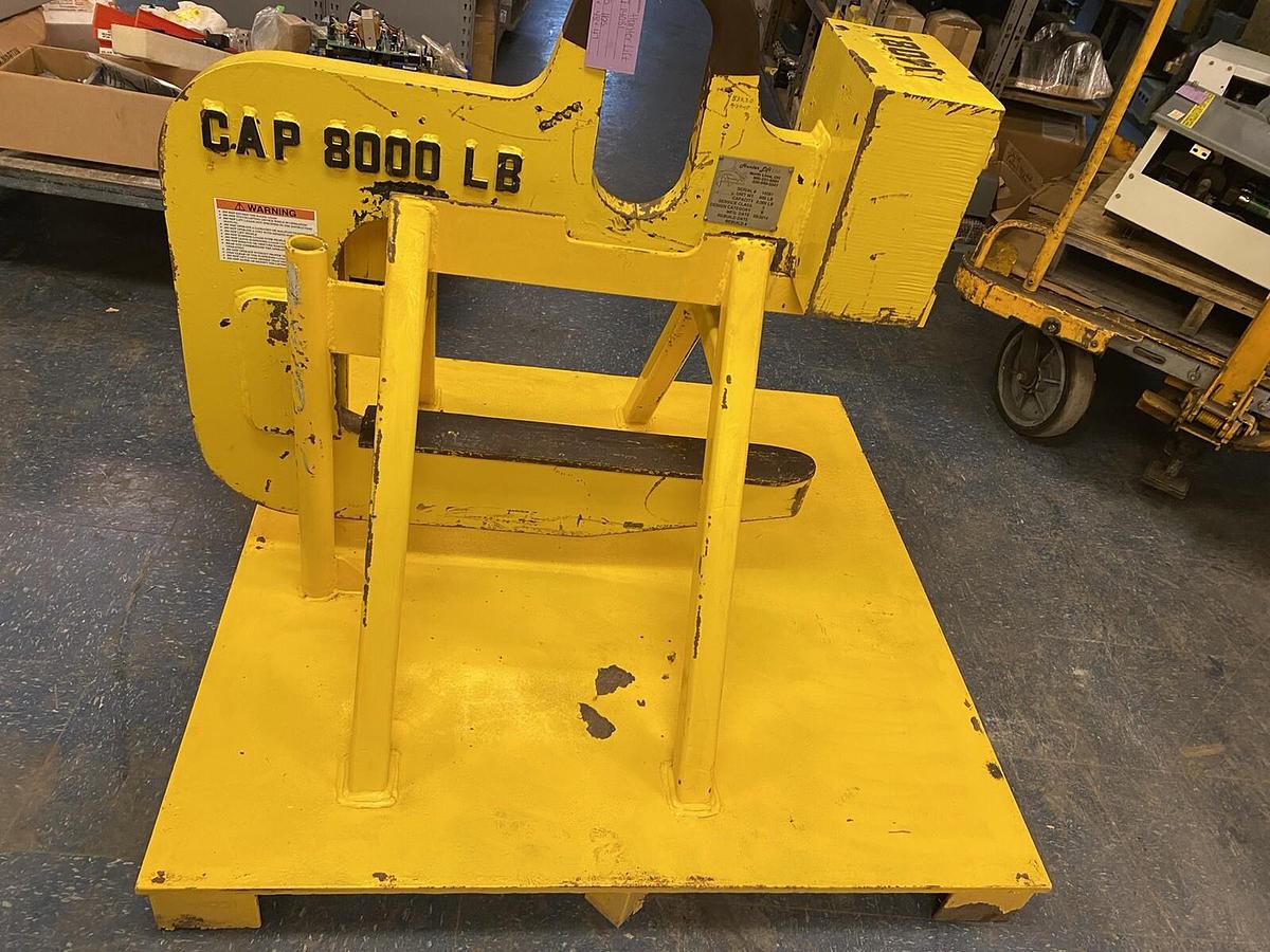 Used HUNTER LIFT,8000LBS,CAPACITY SINGLE COIL C HOOK 14 INCH X 30 INCH