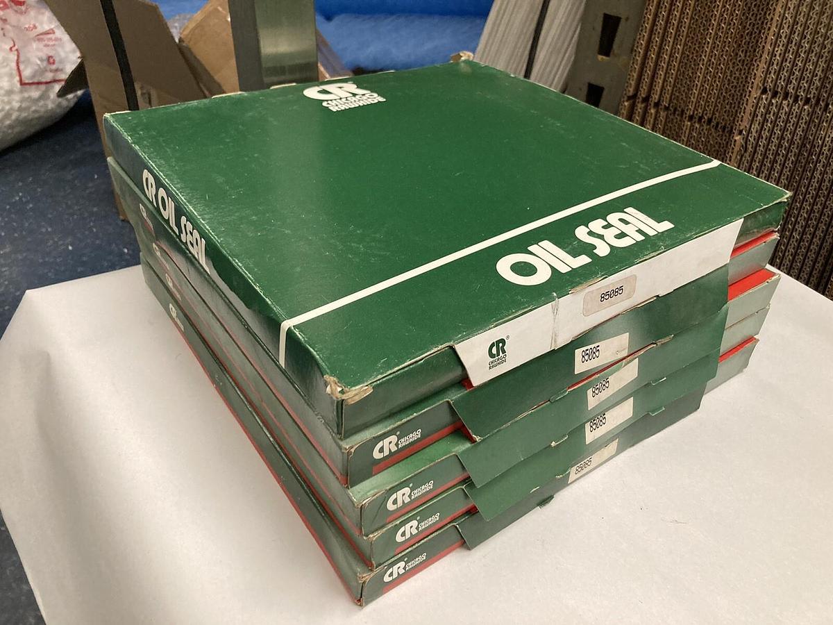 Chicago Rawhide,85085,Radial Shaft Oil Seal Lot of 5