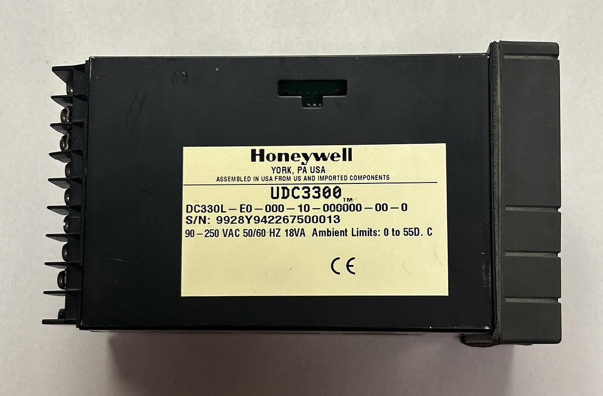 Used HONEYWELL,DC330L-E0-000-10-000000-00-0,TEMPERATURE CONTROLLER
