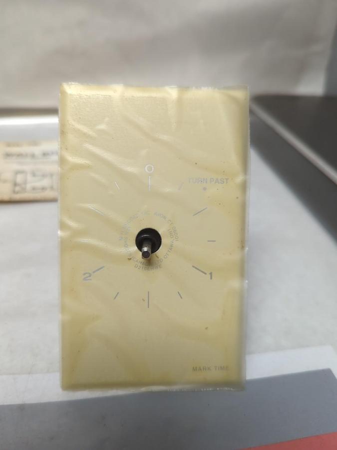 MARK-TIME,90102,WALL BOX TIME SWITCH 3-HOUR WITHOUT HOLD FEATURE NOS