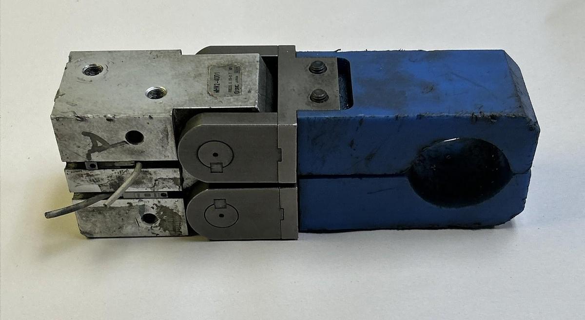 Used SMC,MHW2-40D1,AIR GRIPPER