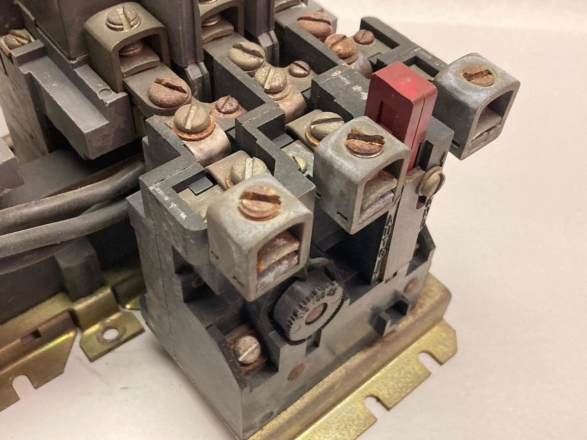 Used Dressar,314344-21,Size 2 Reversing Contactor 110V 50A