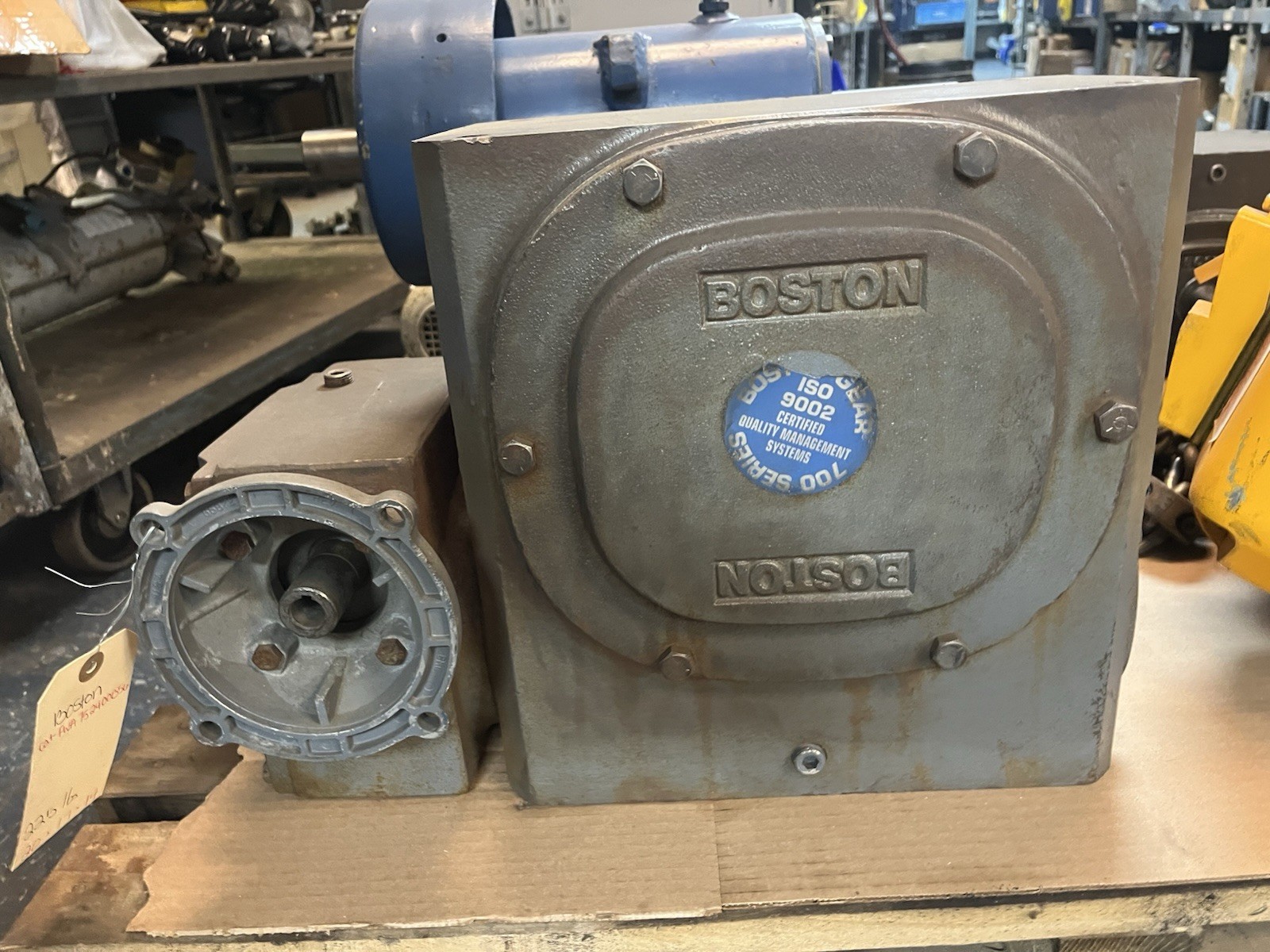 Used BOSTON GEAR,FWA752400B56,GEAR REDUCER RATIO 400 1.39HP