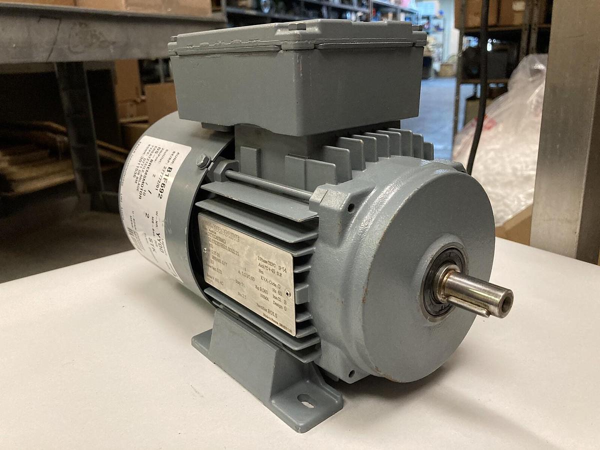 Sew-Eurodrive,DT71D8/BMG,3-Phase Gearmotor 800 RPM 266/460 V
