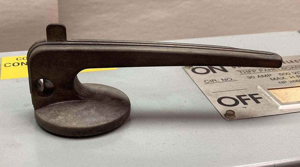 Used GE,THFP361/THFP361L,Twin Fusible Panelboard Switch Disconnect 30A 600Vac 250VDC