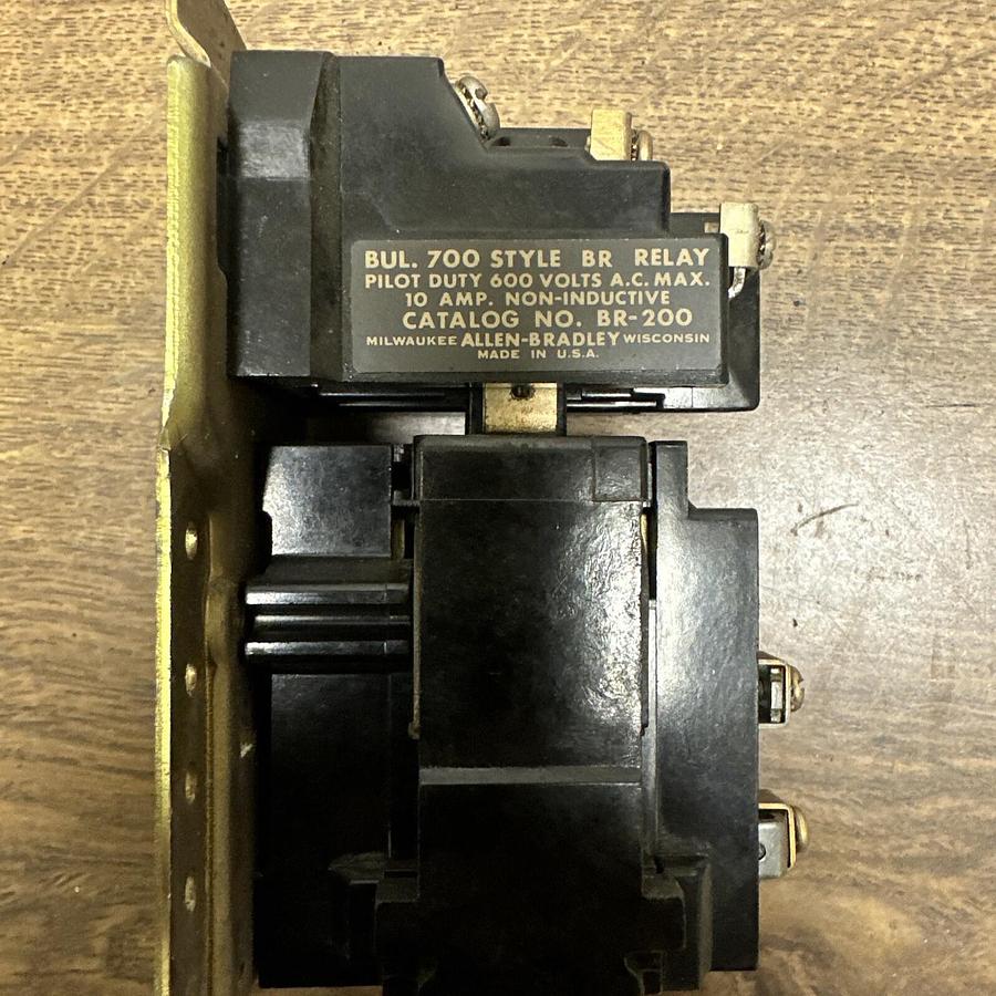 Used A-B,BR-200,Control Relay With 76AB6 Coil