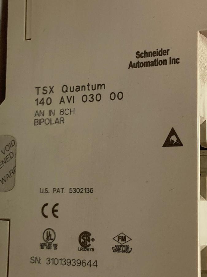 Used Schneider Electric Modicon,140-AVI-030-00,Discretee Output Module