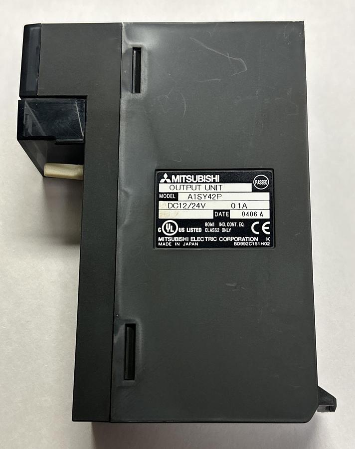 Used MITSUBISH,A1S-Y42P,OUTPUT MODULE