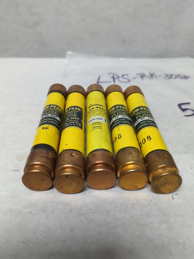 Used COOPER BUSSMANN,LPS-RK-30SP,LOW-PEAK 30 AMP FUSE LOT OF 5 PRE-OWNED