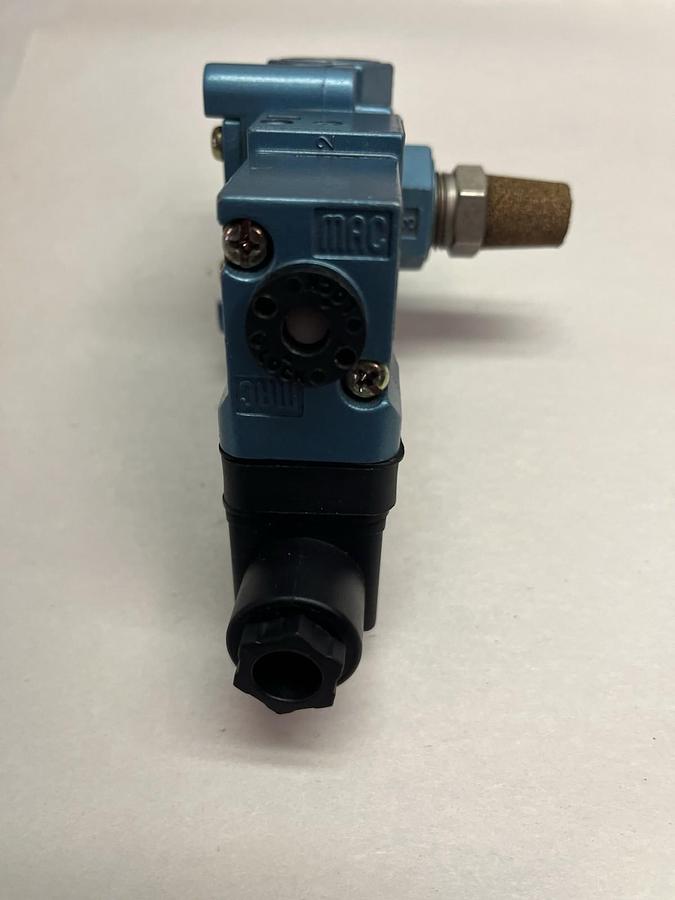 Used MAC,55B-12-PI-501JA,PNEUMATIC VALVE SOLENOID PID-501JA 24VDC