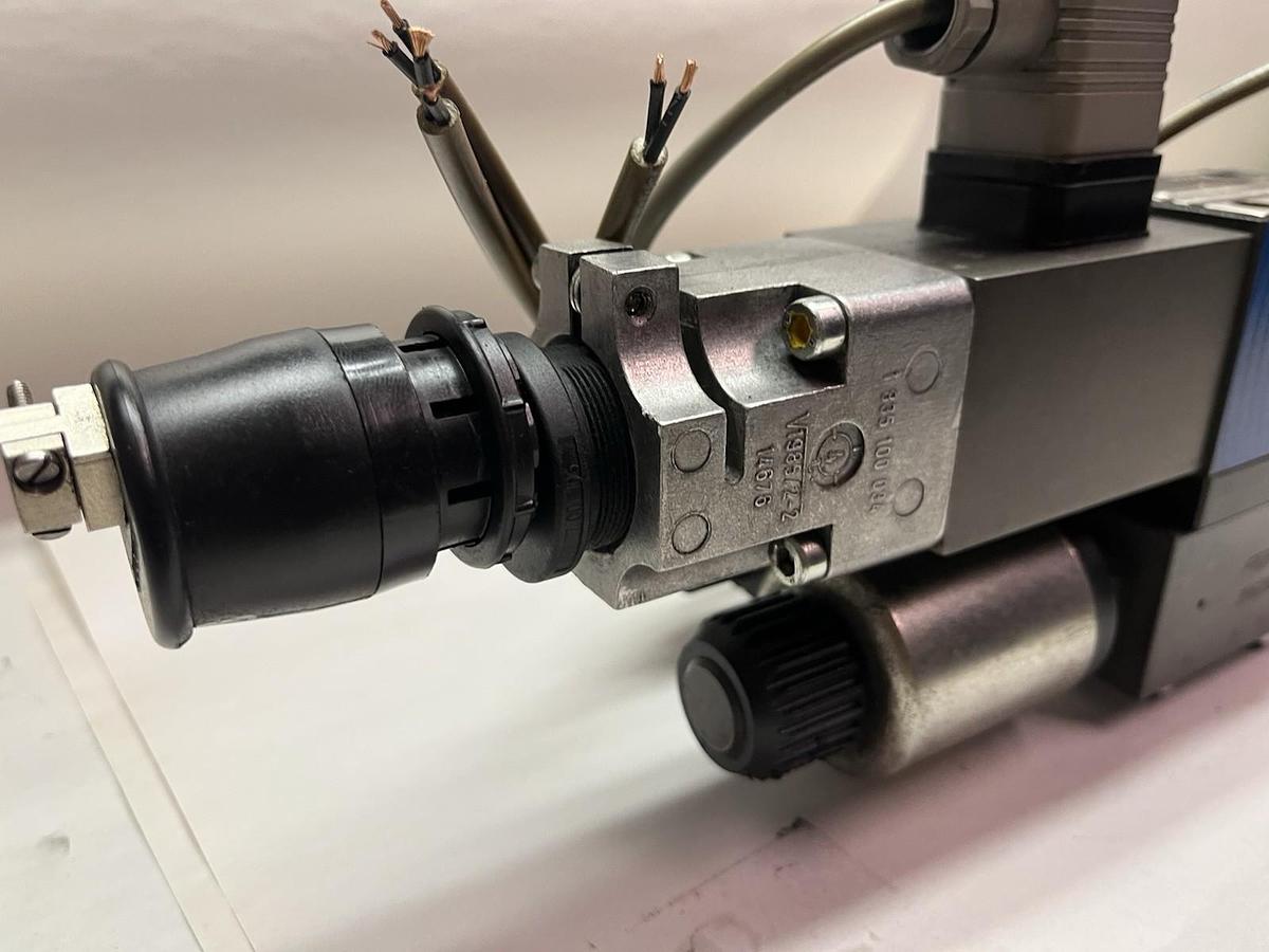 Used BOSCH REXROTH,4WRP-6-E-16S-1X/G24Z4/M-755,SERVO SOLENOID VALVE